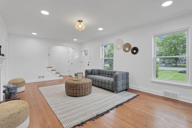 2615 Northwest Boulevard, Upper Arlington, OH 43221