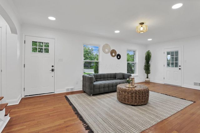 2615 Northwest Boulevard, Upper Arlington, OH 43221