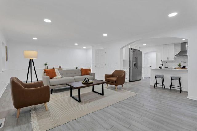 2615 Northwest Boulevard, Upper Arlington, OH 43221