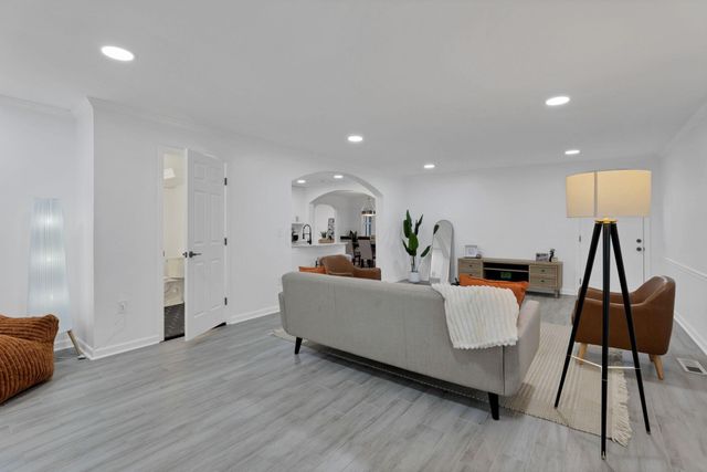 2615 Northwest Boulevard, Upper Arlington, OH 43221