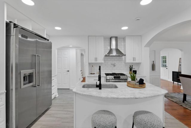 2615 Northwest Boulevard, Upper Arlington, OH 43221