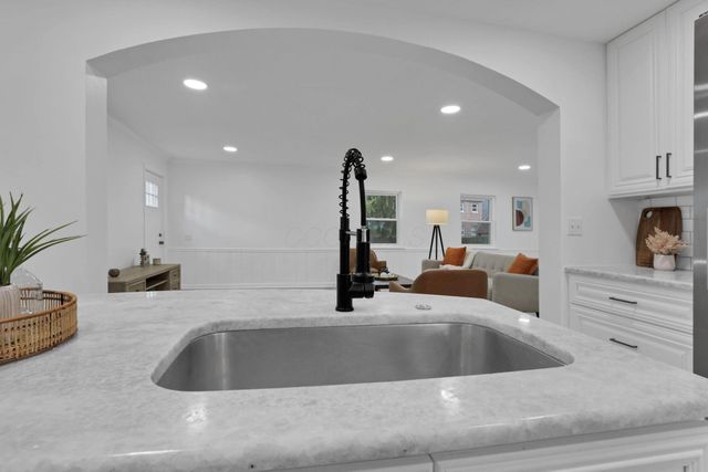 2615 Northwest Boulevard, Upper Arlington, OH 43221