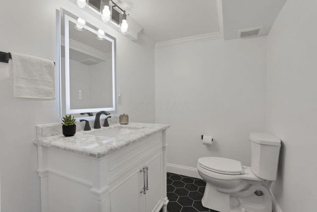 2615 Northwest Boulevard, Upper Arlington, OH 43221