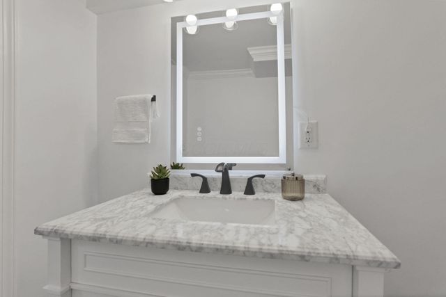 2615 Northwest Boulevard, Upper Arlington, OH 43221