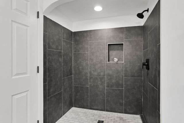 2615 Northwest Boulevard, Upper Arlington, OH 43221