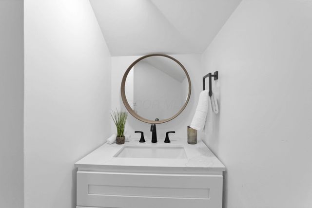 2615 Northwest Boulevard, Upper Arlington, OH 43221