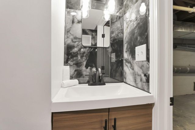 2615 Northwest Boulevard, Upper Arlington, OH 43221