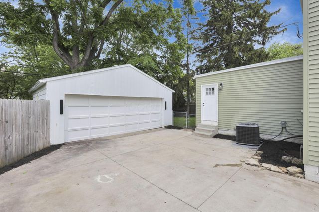 2615 Northwest Boulevard, Upper Arlington, OH 43221