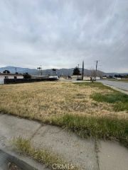 1174 W Hays, Banning, CA 92220