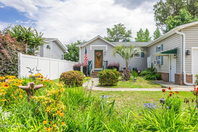 905 Palmer Drive, Carolina Shores, NC 28467