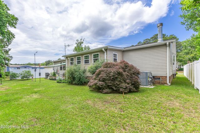 905 Palmer Drive, Carolina Shores, NC 28467