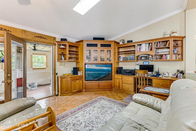 905 Palmer Drive, Carolina Shores, NC 28467
