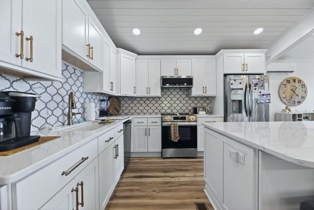 1719 Taw Caw Drive, Summerton, SC 29148