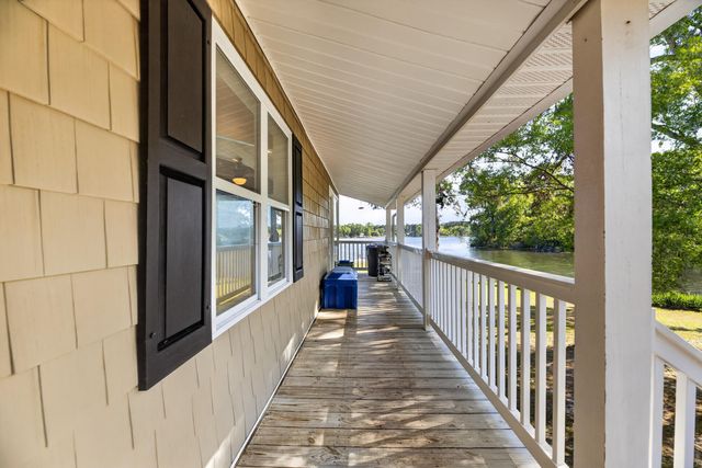 1719 Taw Caw Drive, Summerton, SC 29148
