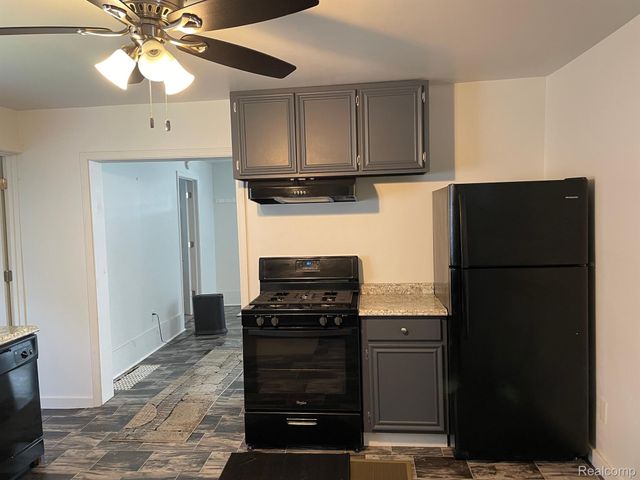 7556 Miller Road, Swartz Creek, MI 48473