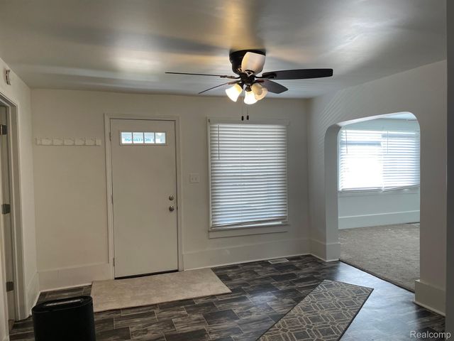 7556 Miller Road, Swartz Creek, MI 48473