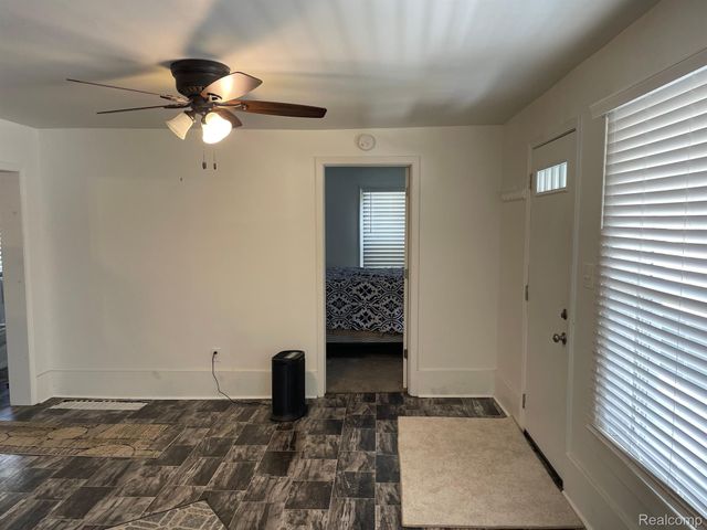 7556 Miller Road, Swartz Creek, MI 48473