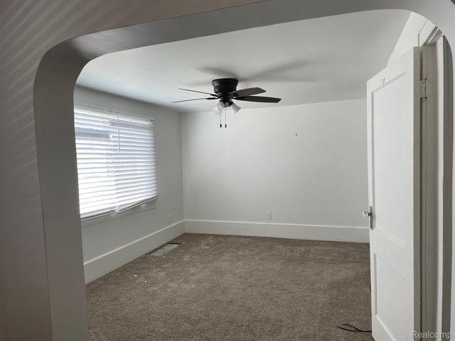 7556 Miller Road, Swartz Creek, MI 48473