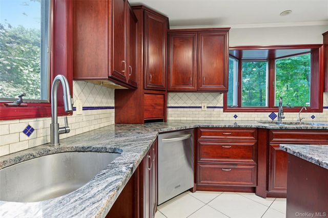 19 Farview Terrace, Suffern, NY 10901