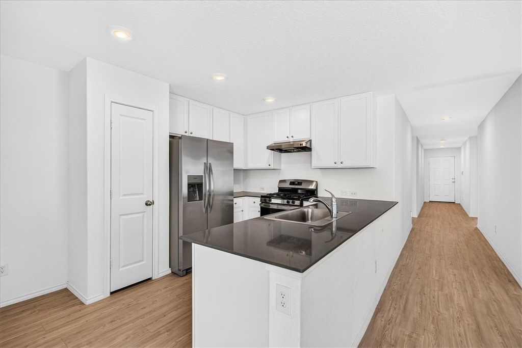 2722 Winterfell St, Corpus Christi, TX 78415 — photo 4