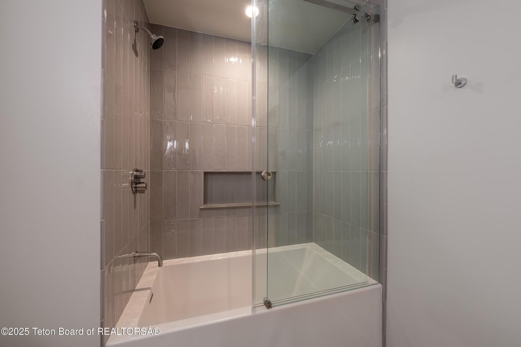 165 N GLENWOOD Street 23, Jackson, WY 83001 photo 15