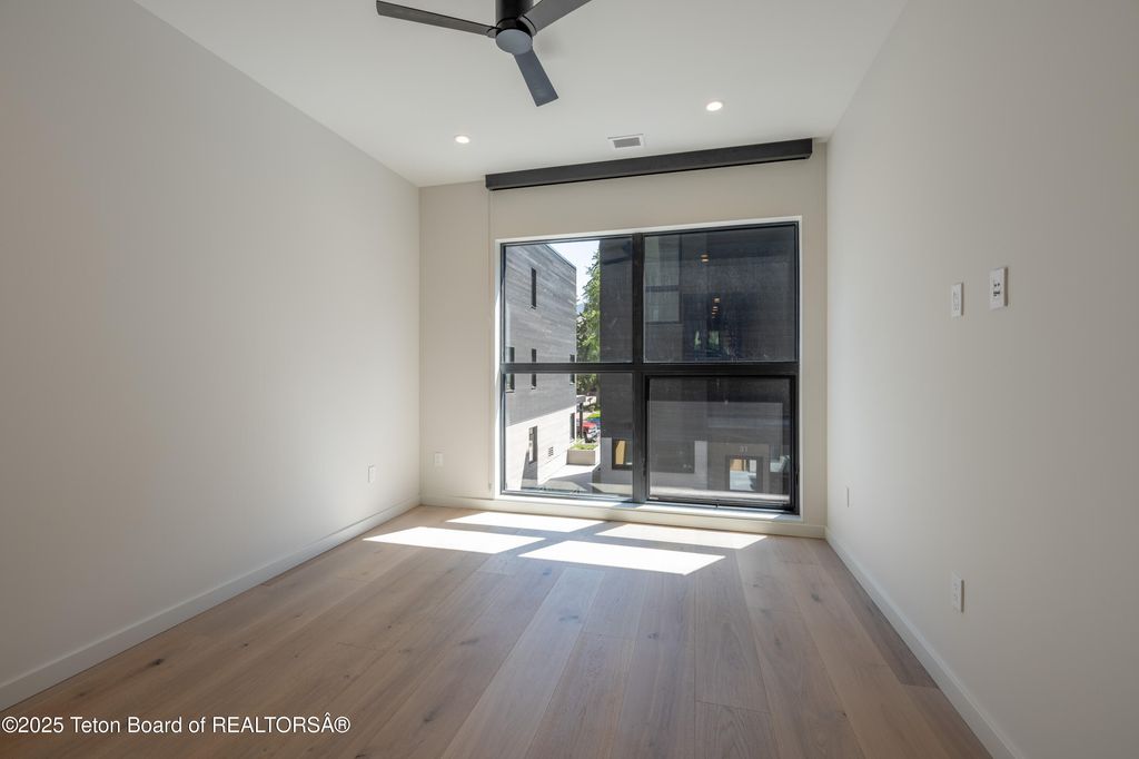 165 N GLENWOOD Street 23, Jackson, WY 83001 photo 9