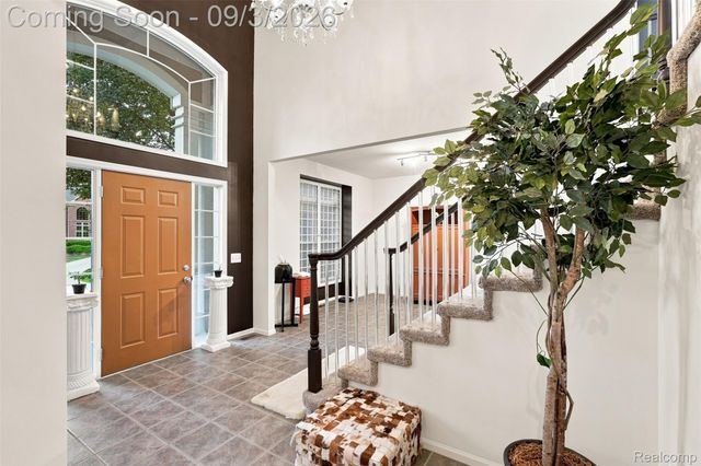 624 Nairn Circle, Highland Charter Township, MI 48357