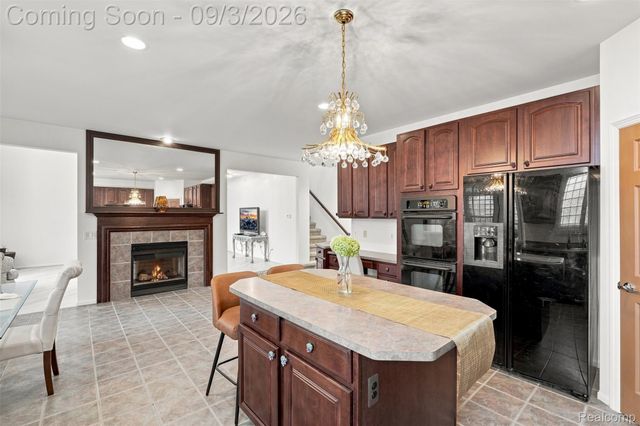 624 Nairn Circle, Highland Charter Township, MI 48357