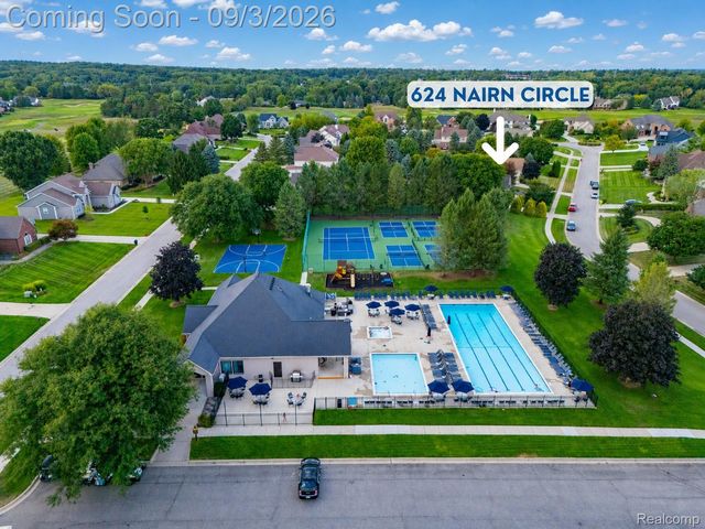 624 Nairn Circle, Highland Charter Township, MI 48357