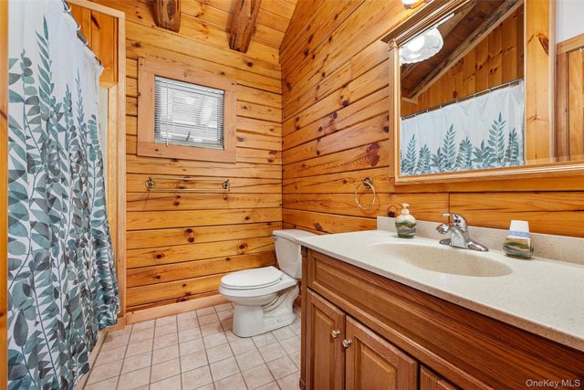563 Peenpack Trail, Sparrowbush, NY 12780