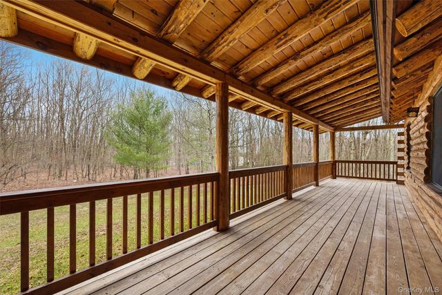 563 Peenpack Trail, Sparrowbush, NY 12780