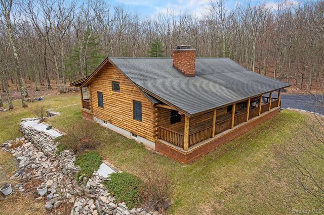 563 Peenpack Trail, Sparrowbush, NY 12780