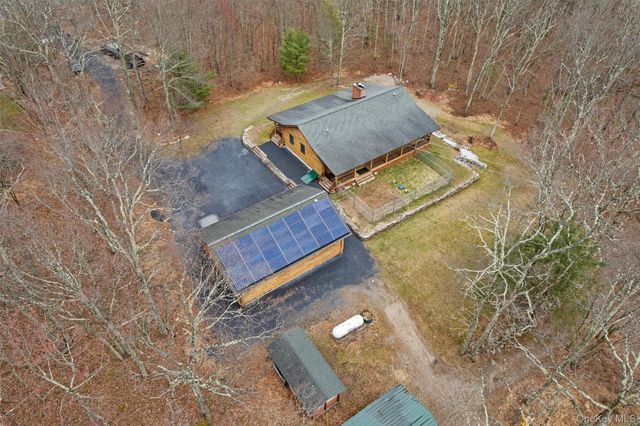 563 Peenpack Trail, Sparrowbush, NY 12780