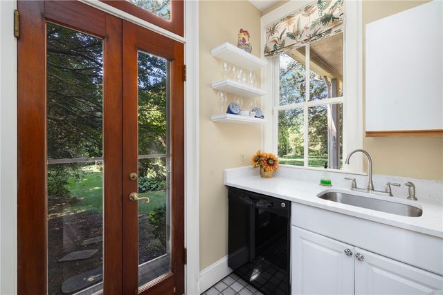 66 Webster Street 1, Newport, RI 02840