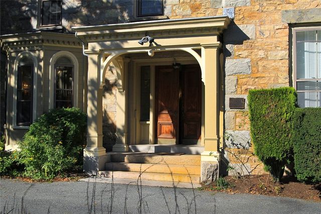 66 Webster Street 1, Newport, RI 02840