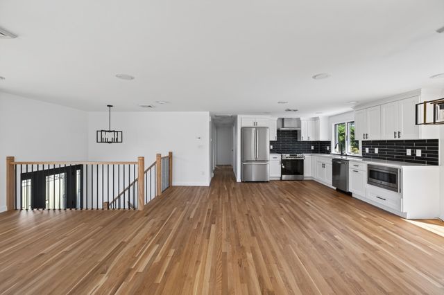 585 N Eastern Ave, Fall River, MA 02720