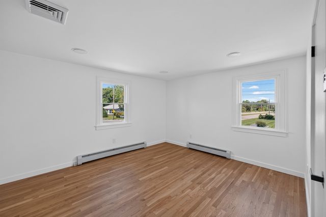 585 N Eastern Ave, Fall River, MA 02720