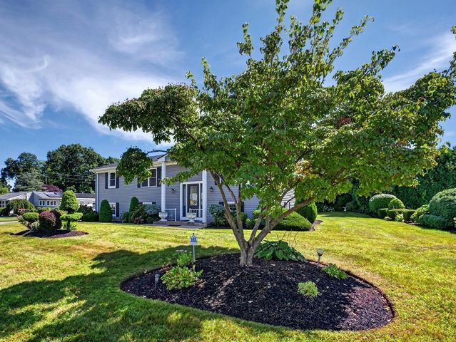 585 N Eastern Ave, Fall River, MA 02720