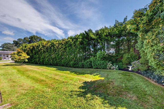 585 N Eastern Ave, Fall River, MA 02720