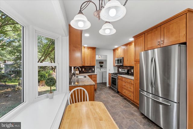 1516 N CHAMBLISS ST, Alexandria, VA 22312