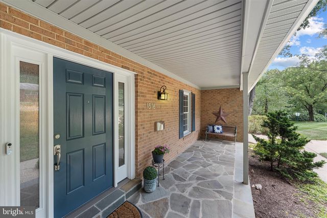 1516 N CHAMBLISS ST, Alexandria, VA 22312