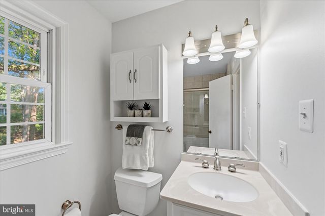 1516 N CHAMBLISS ST, Alexandria, VA 22312