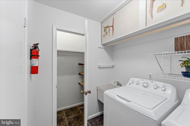 1516 N CHAMBLISS ST, Alexandria, VA 22312