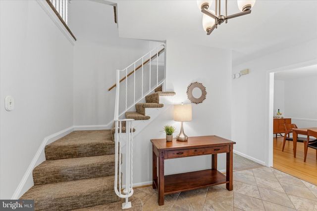 1516 N CHAMBLISS ST, Alexandria, VA 22312