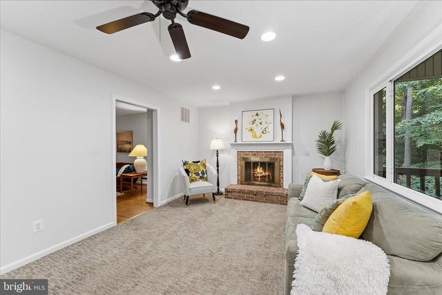 1516 N CHAMBLISS ST, Alexandria, VA 22312