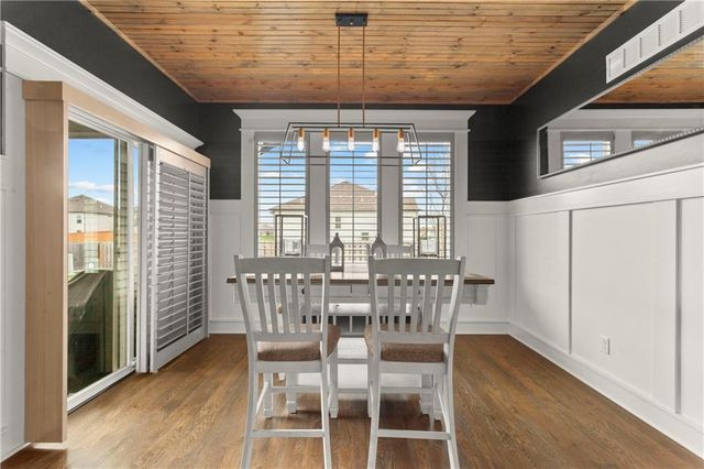 228 SW Davenport Drive, Blue Springs, MO 64014