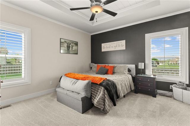 228 SW Davenport Drive, Blue Springs, MO 64014