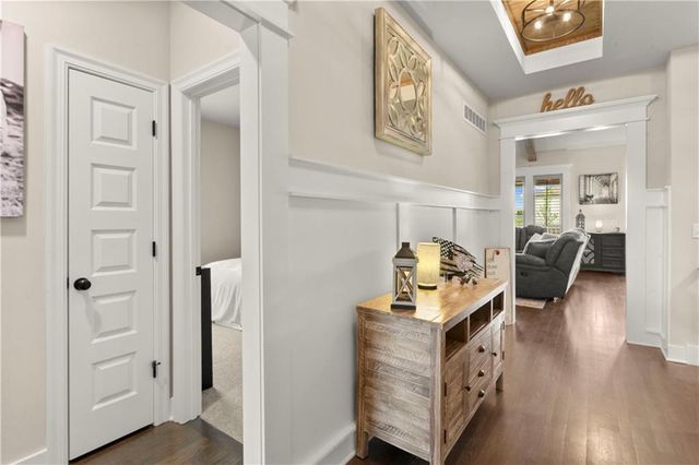 228 SW Davenport Drive, Blue Springs, MO 64014