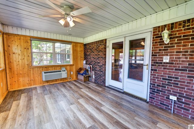155 Susan Lane, Paducah, KY 42003
