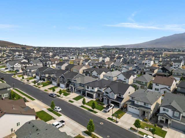4184 E SUN CREST DR, Eagle Mountain, UT 84005